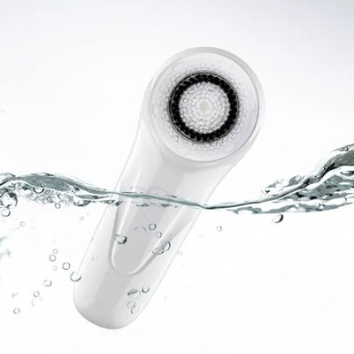 Facial Cleansing Brush Electric Facial Exfoliating Massage Brush with 7 Cleanser Heads and 2 Speeds Adjustable